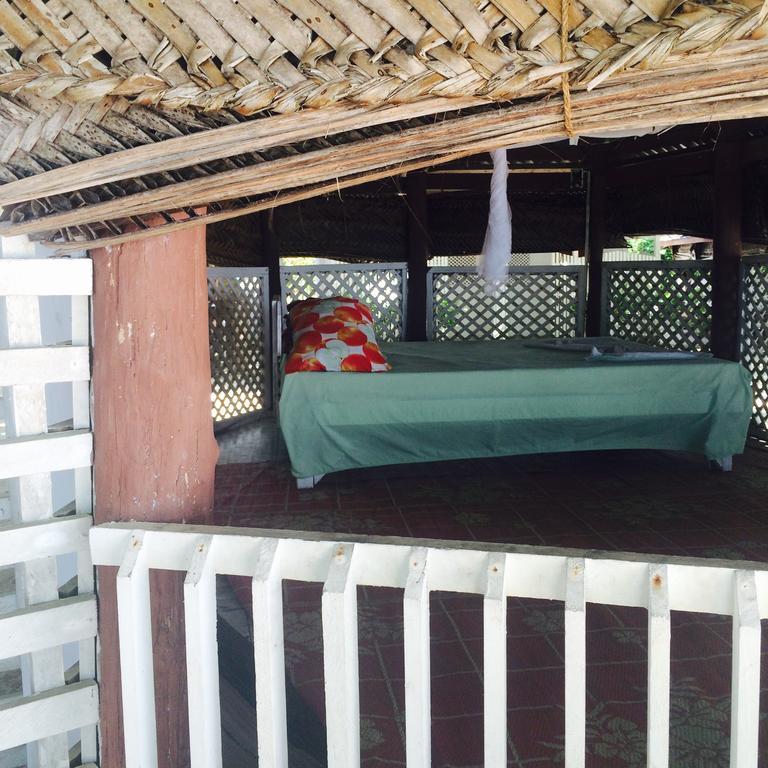 Vacations Beach Fale Hotel Manase Szoba fotó