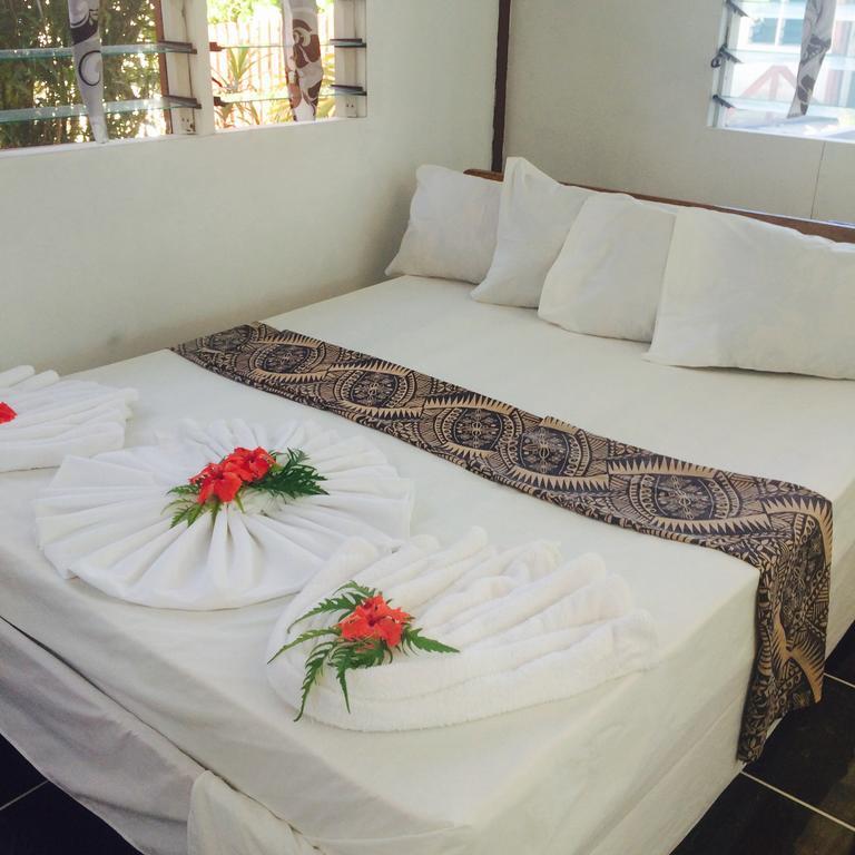 Vacations Beach Fale Hotel Manase Szoba fotó