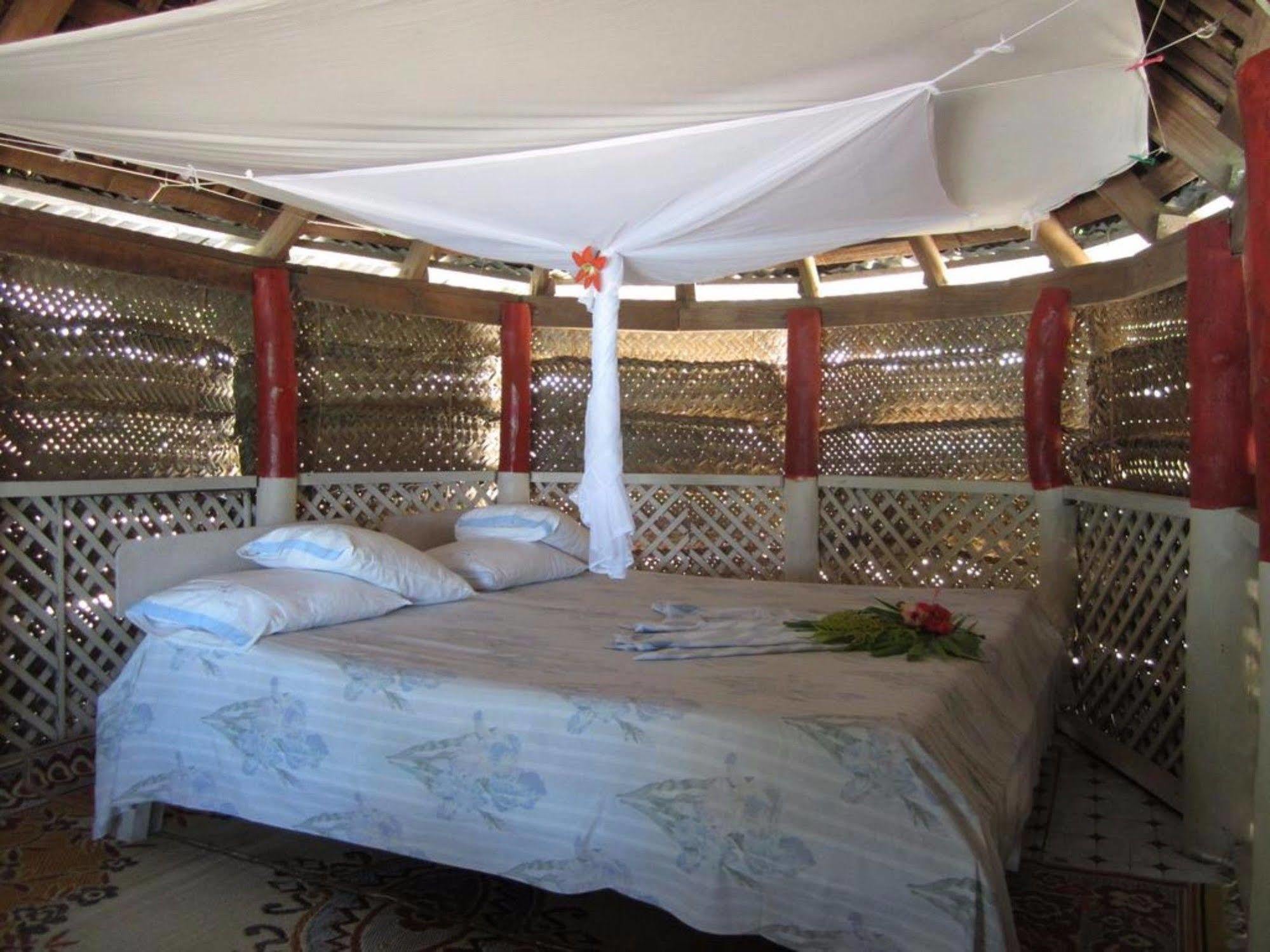 Vacations Beach Fale Hotel Manase Kültér fotó