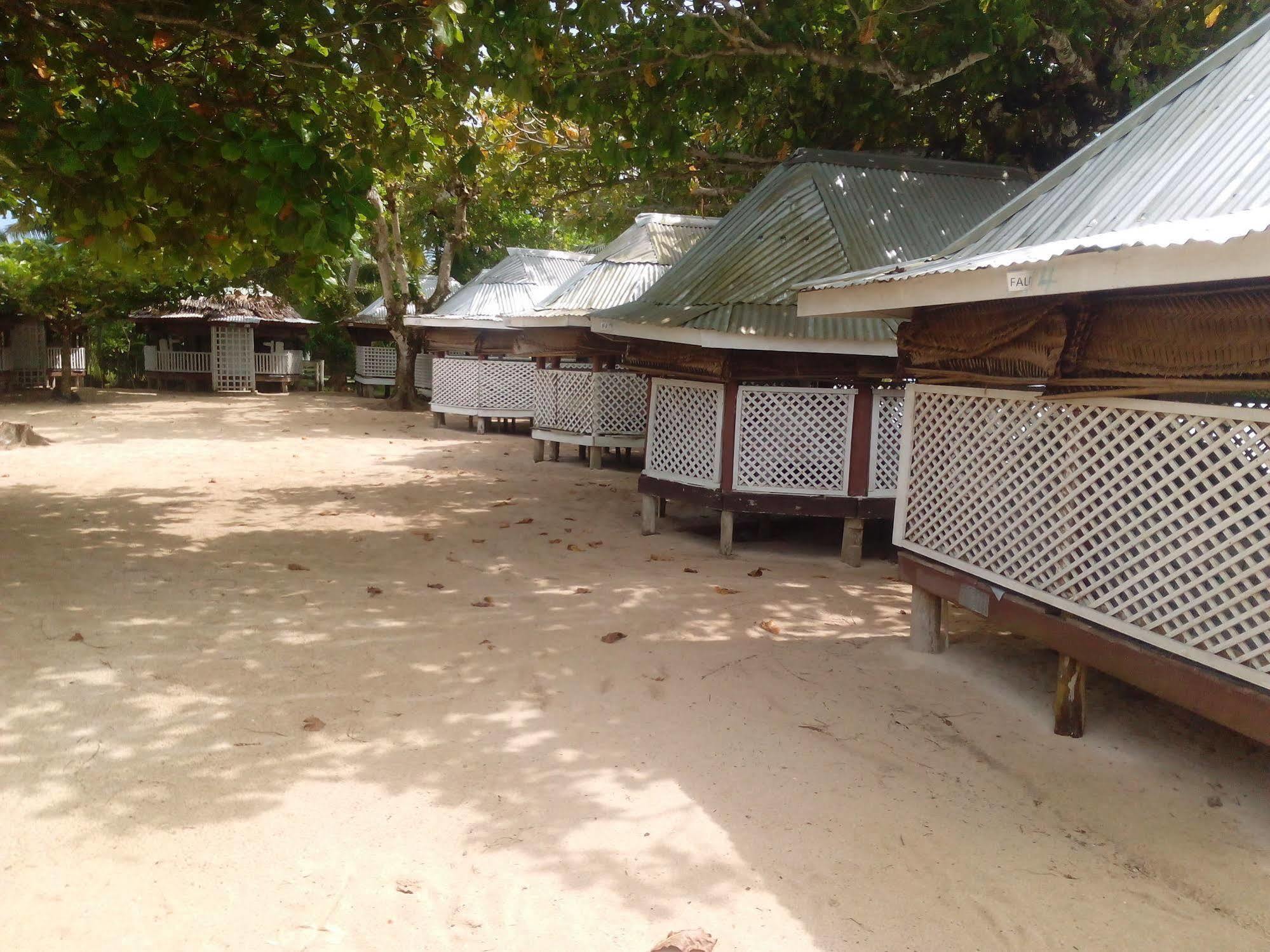 Vacations Beach Fale Hotel Manase Kültér fotó