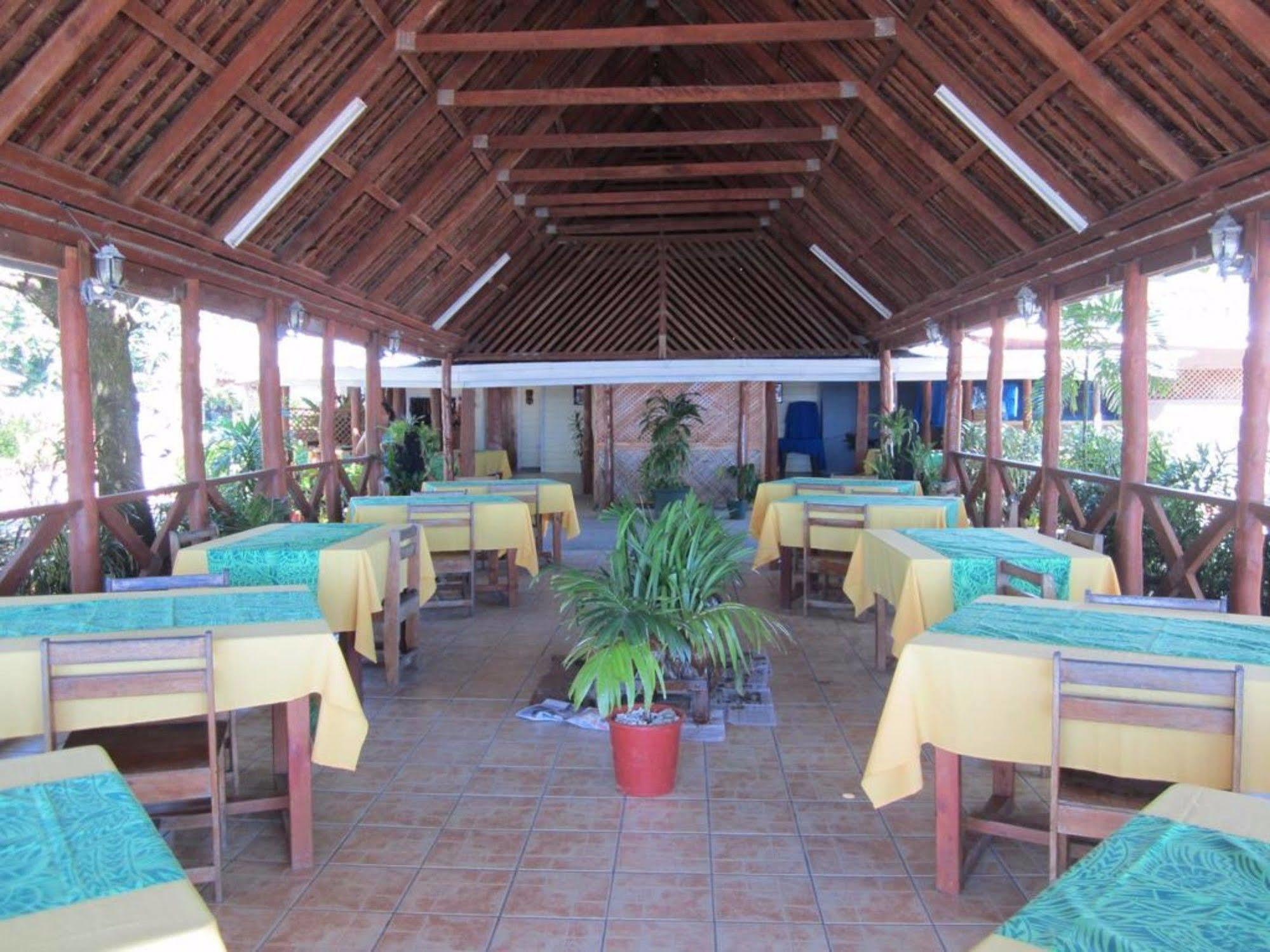 Vacations Beach Fale Hotel Manase Kültér fotó
